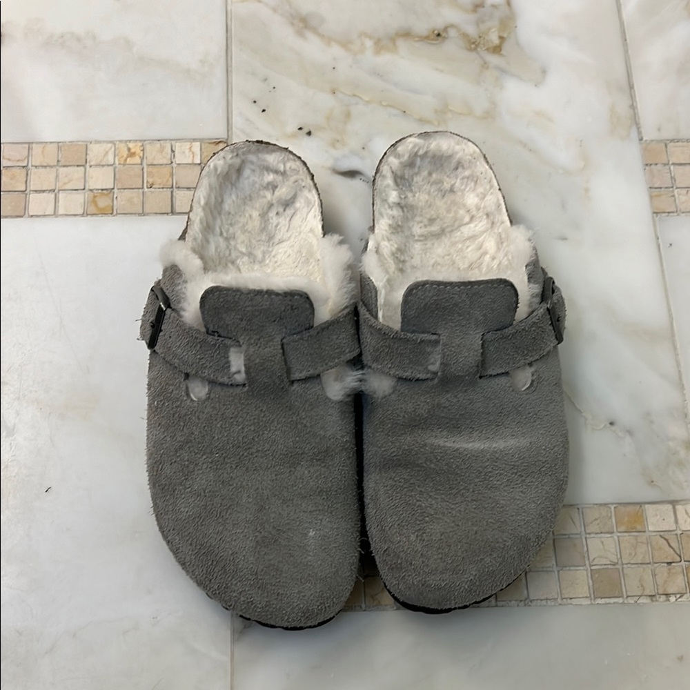 Birkenstock Gray Suede Shearling Boston Clogs - size 40